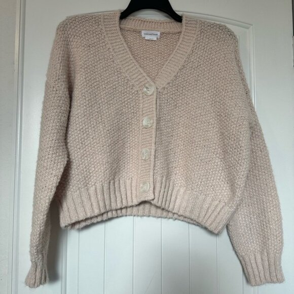 Lovers + Friends Sweaters - EUC LOVERS + FRIENDS Cream cardigan